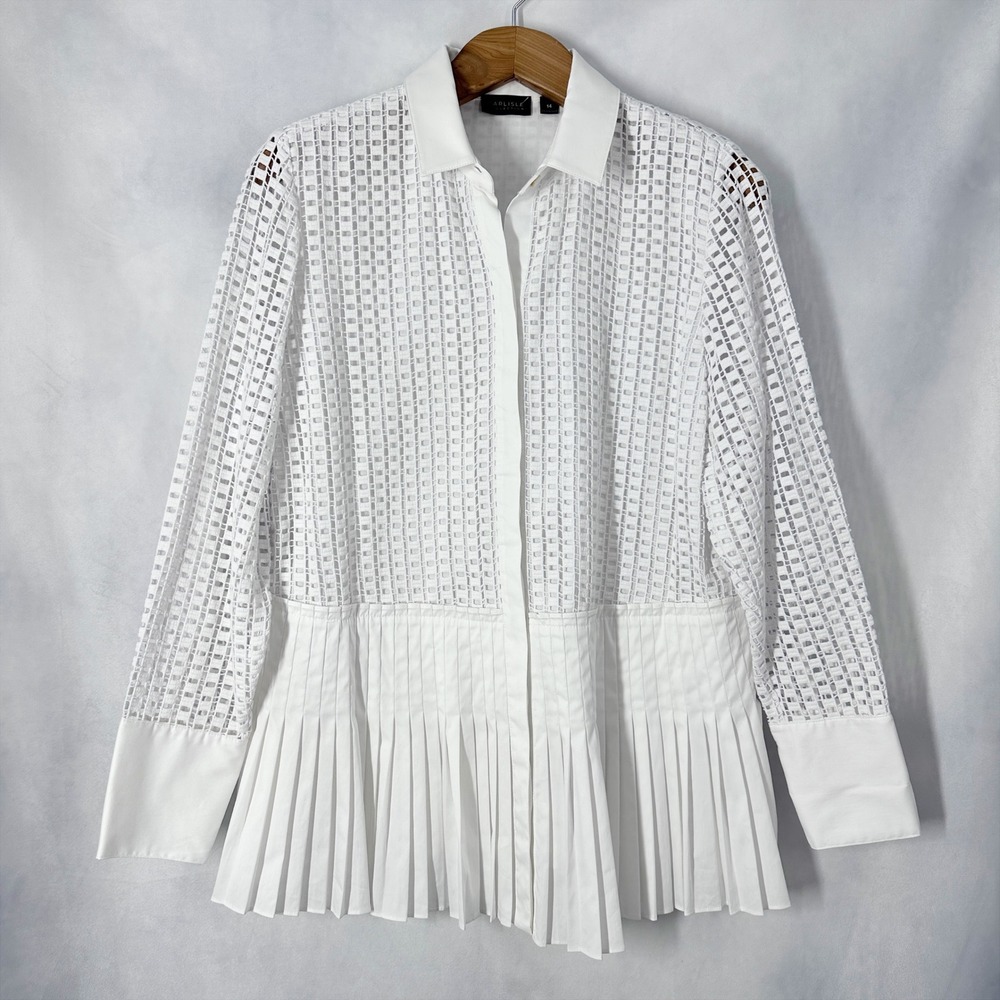 Carlisle Collection Pleated Eyelet Long Sleeve White Button Up Shirt Size 14